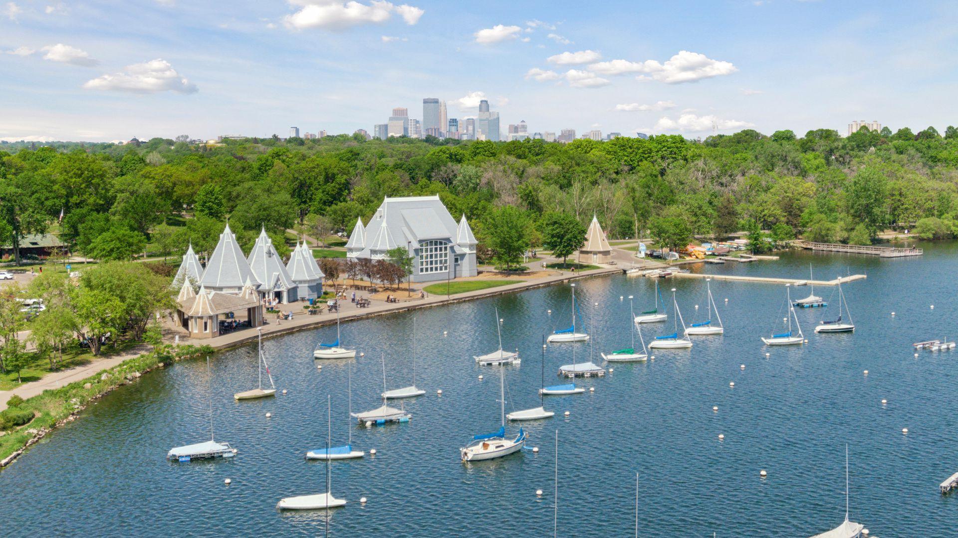 Minneapolis, Minnesota, 55410, United States, 5 Bedrooms Bedrooms, ,5 BathroomsBathrooms,Residential,Active,2051979