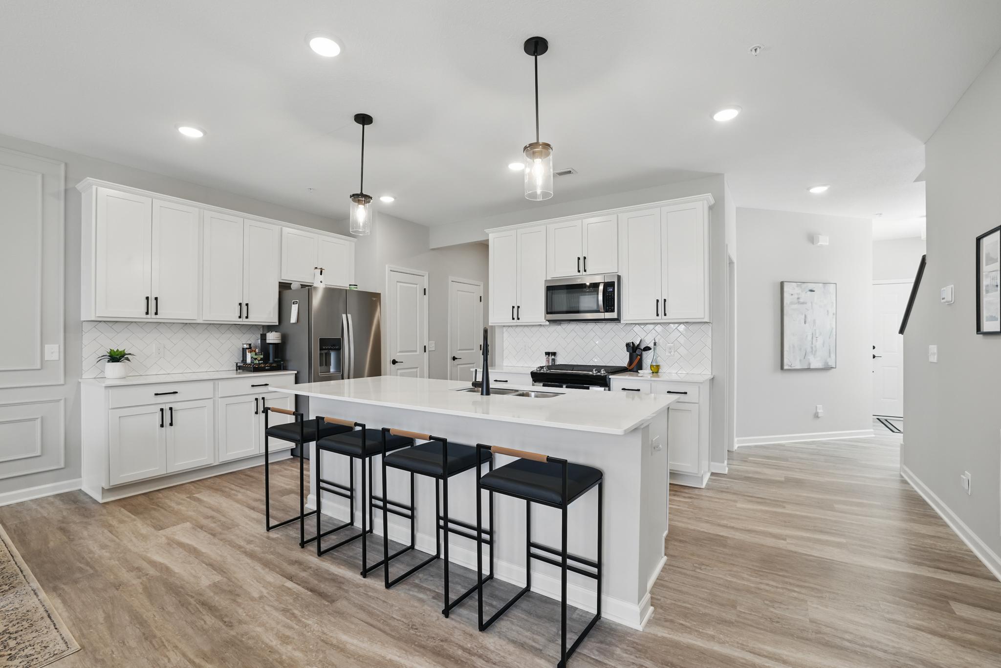 192 Junco Road N