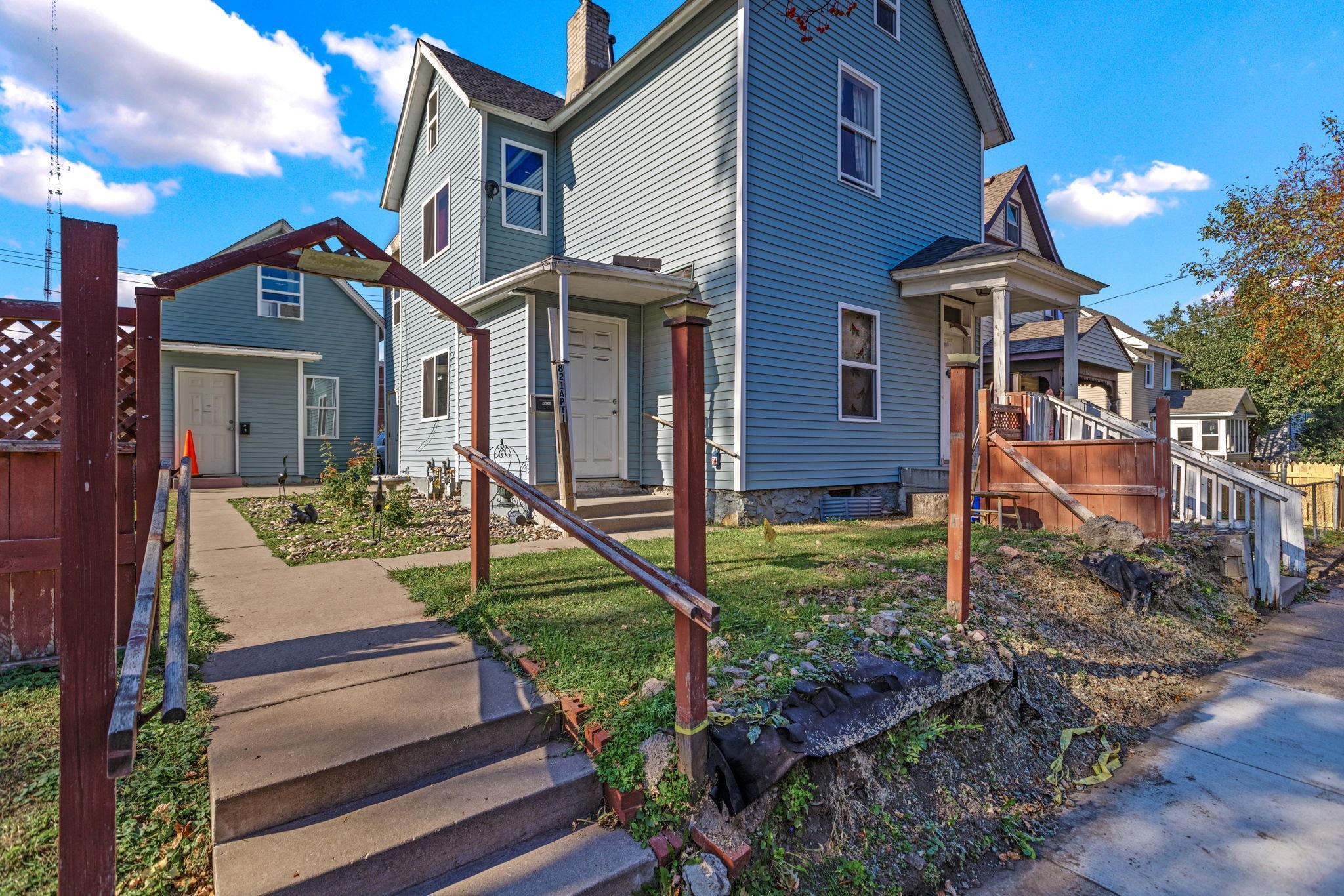 821 Hardenbergh Place