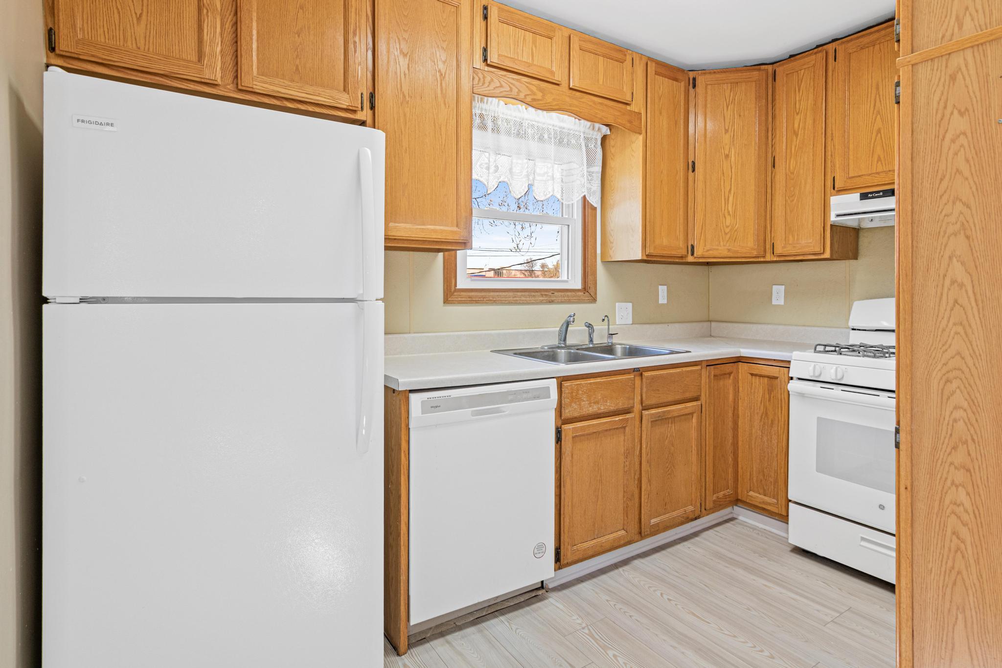 142 Van Buren Avenue S