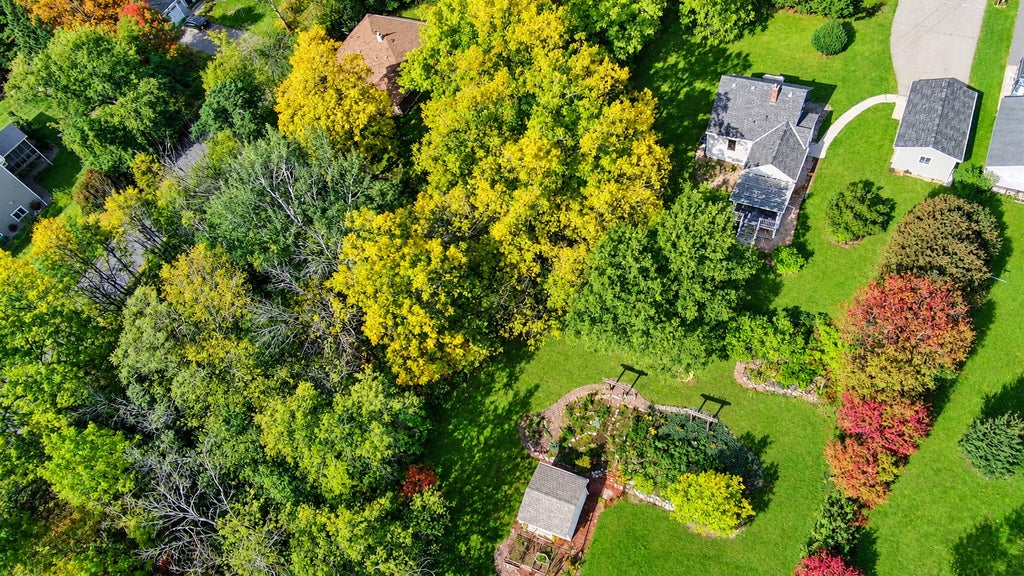 Photo of 10605 Belmont Road, Minnetonka, MN 55305 (MLS # 7157780)