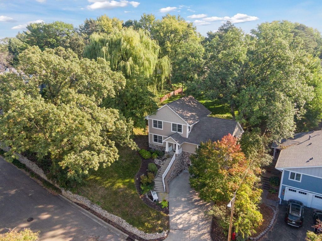 Photo of 6425 Mildred Avenue, Edina, MN 55439 (MLS # 7005803)