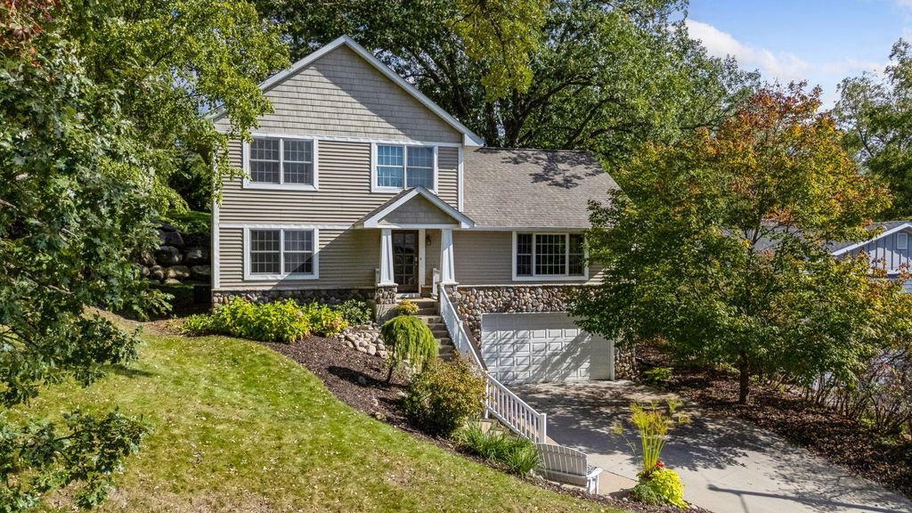 Photo of 6425 Mildred Avenue, Edina, MN 55439 (MLS # 7005803)