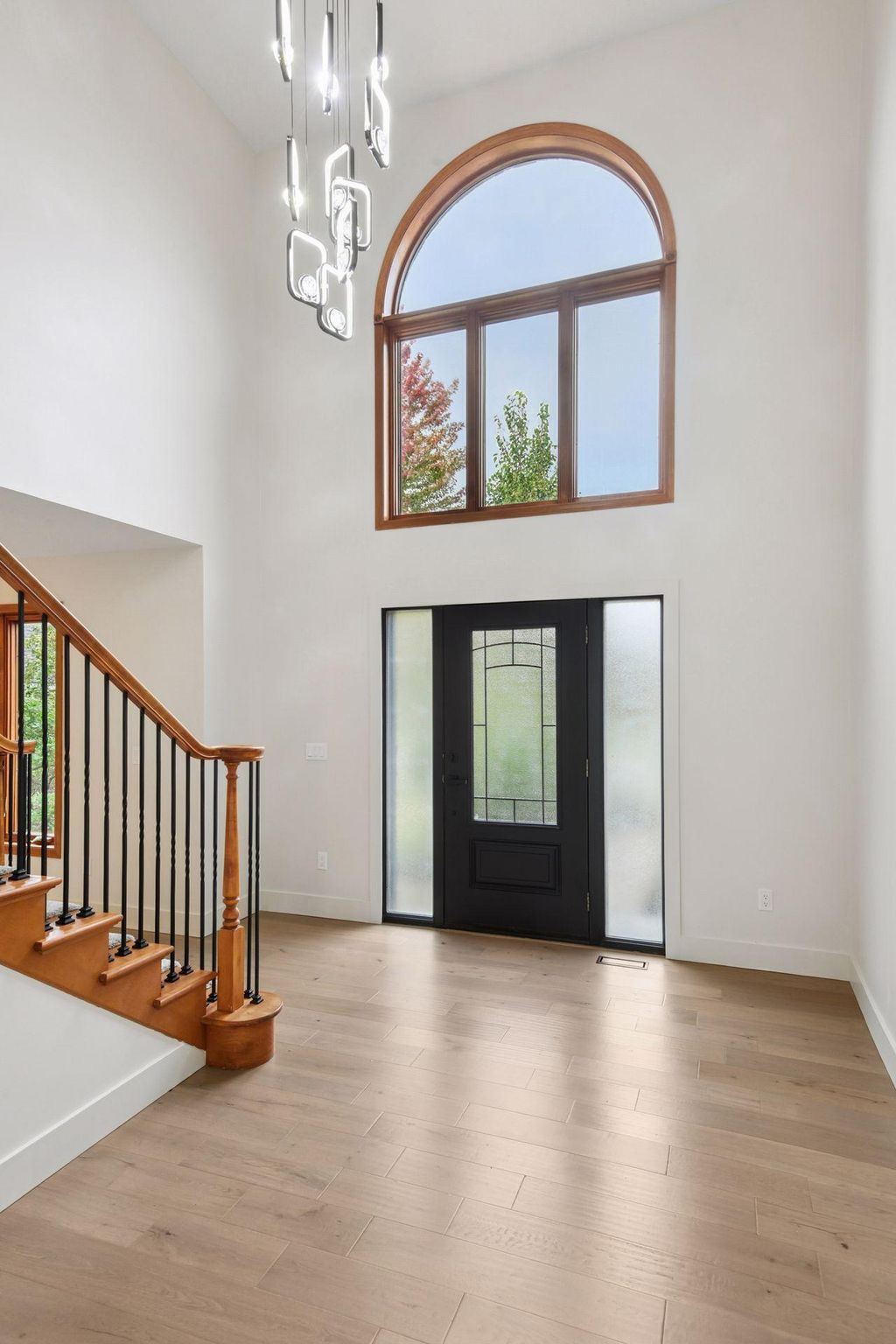 Photo of 639 Carver Bluffs Parkway, Carver, MN 55315 (MLS # 7006711)