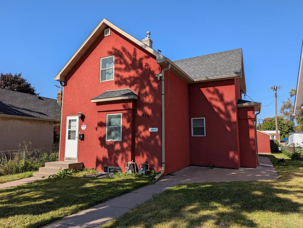 Photo of 915 Rose Avenue E, Saint Paul, MN 55106 (MLS # 7035641)