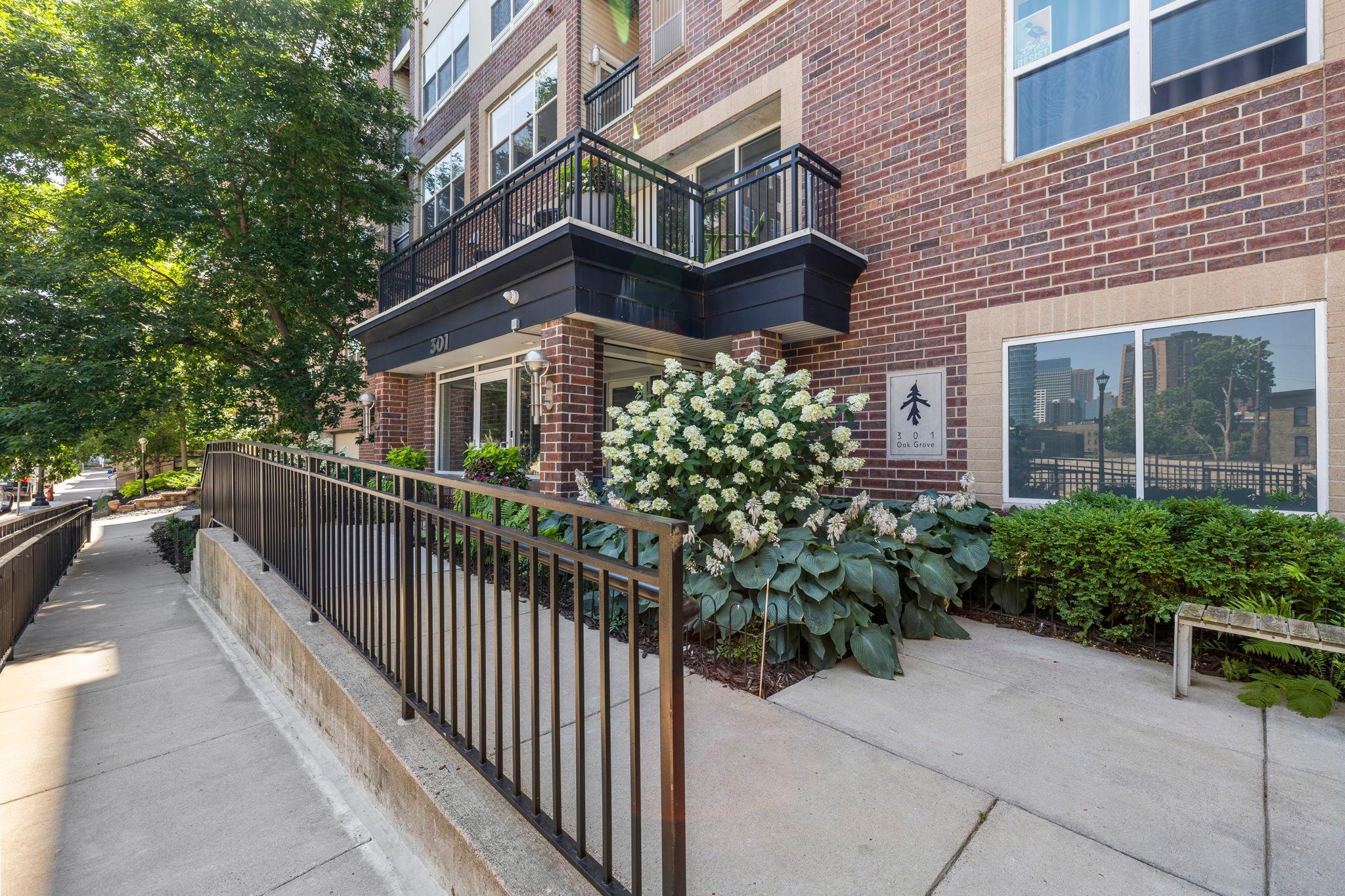 301 Oak Grove Street 308