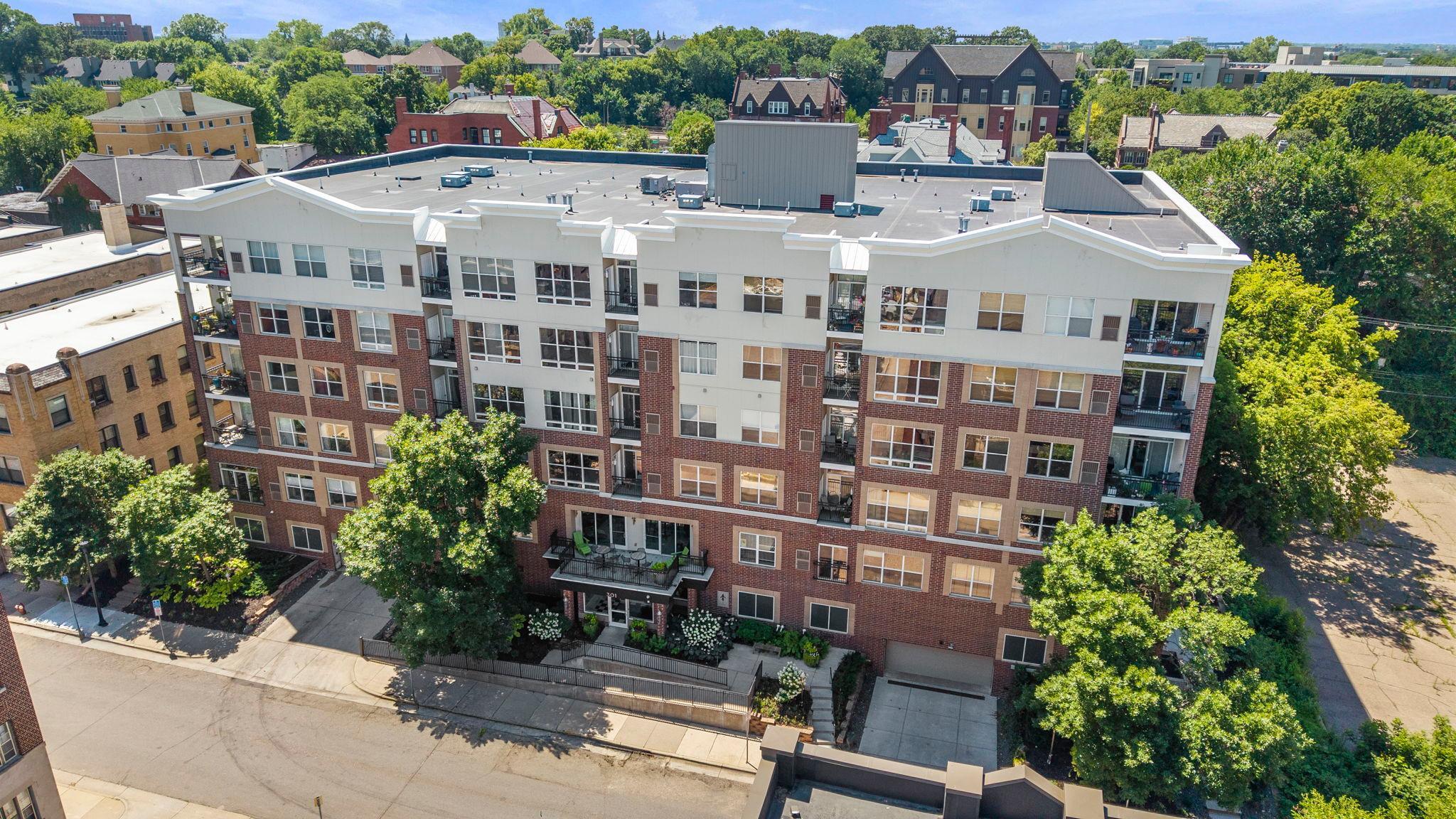 301 Oak Grove Street 308