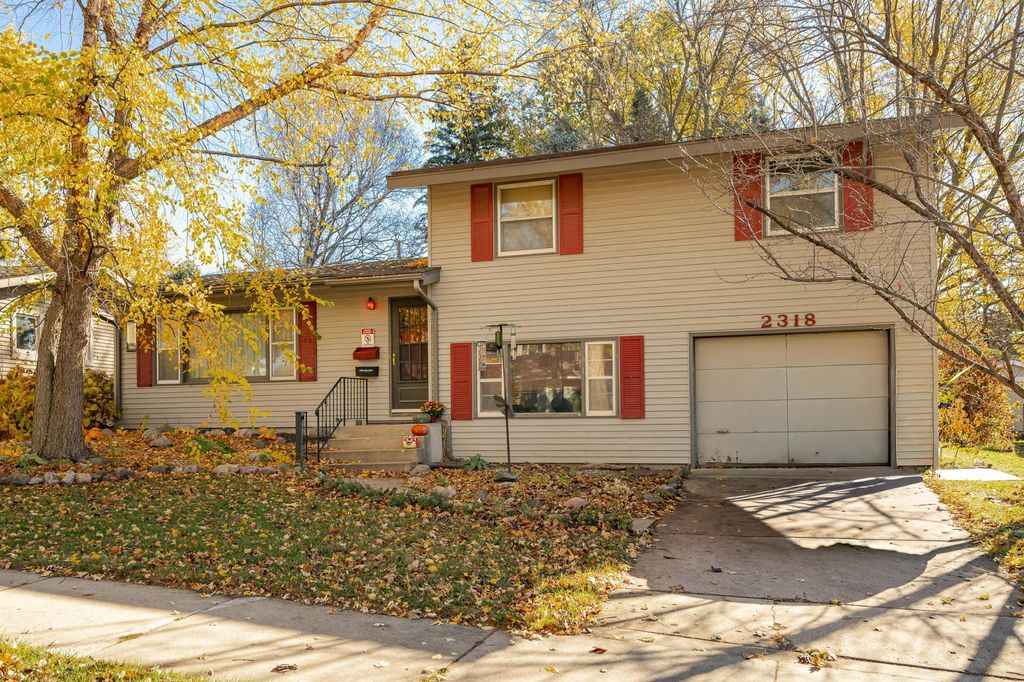 Photo of 2318 16th Avenue NW, Rochester, MN 55901 (MLS # 6821417)
