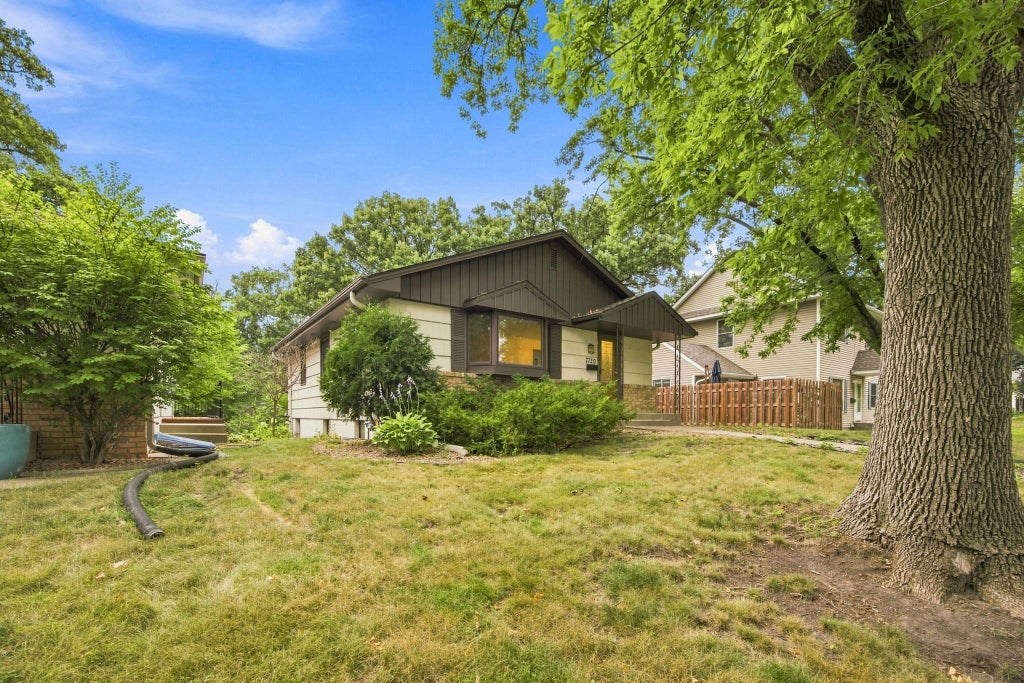 Photo of 7720 Edgebrook Drive, Saint Louis Park, MN 55426 (MLS # 7127723)
