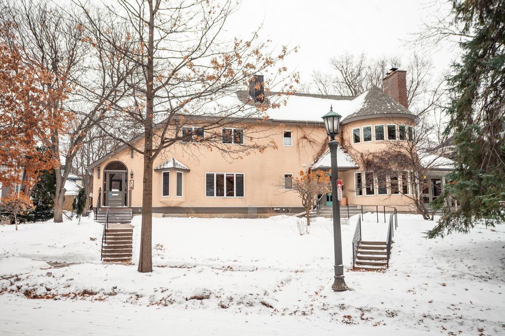 Photo of 140 Cambridge Street, Saint Paul, MN 55105 (MLS # 7001444)