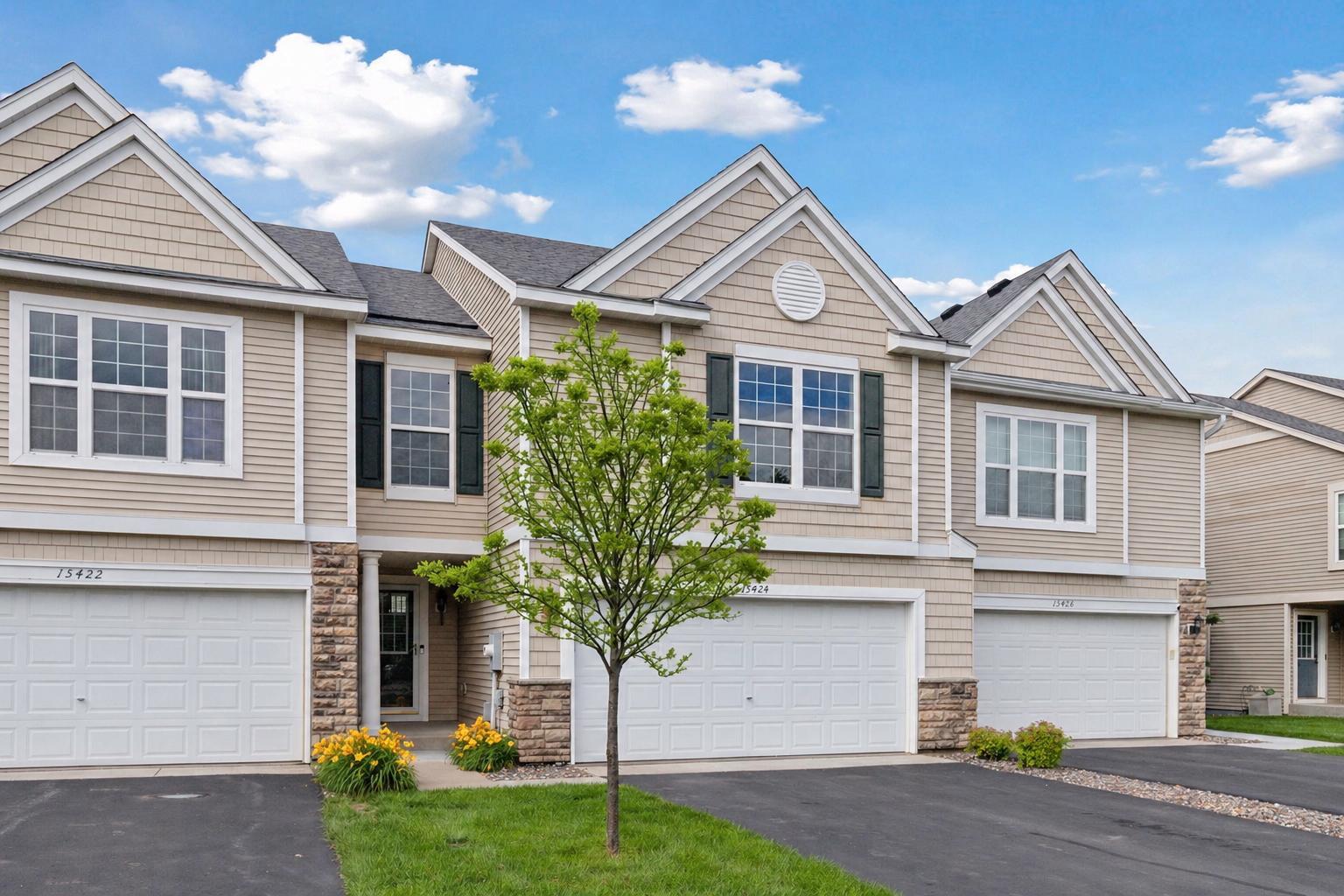 15424 Foster Drive N