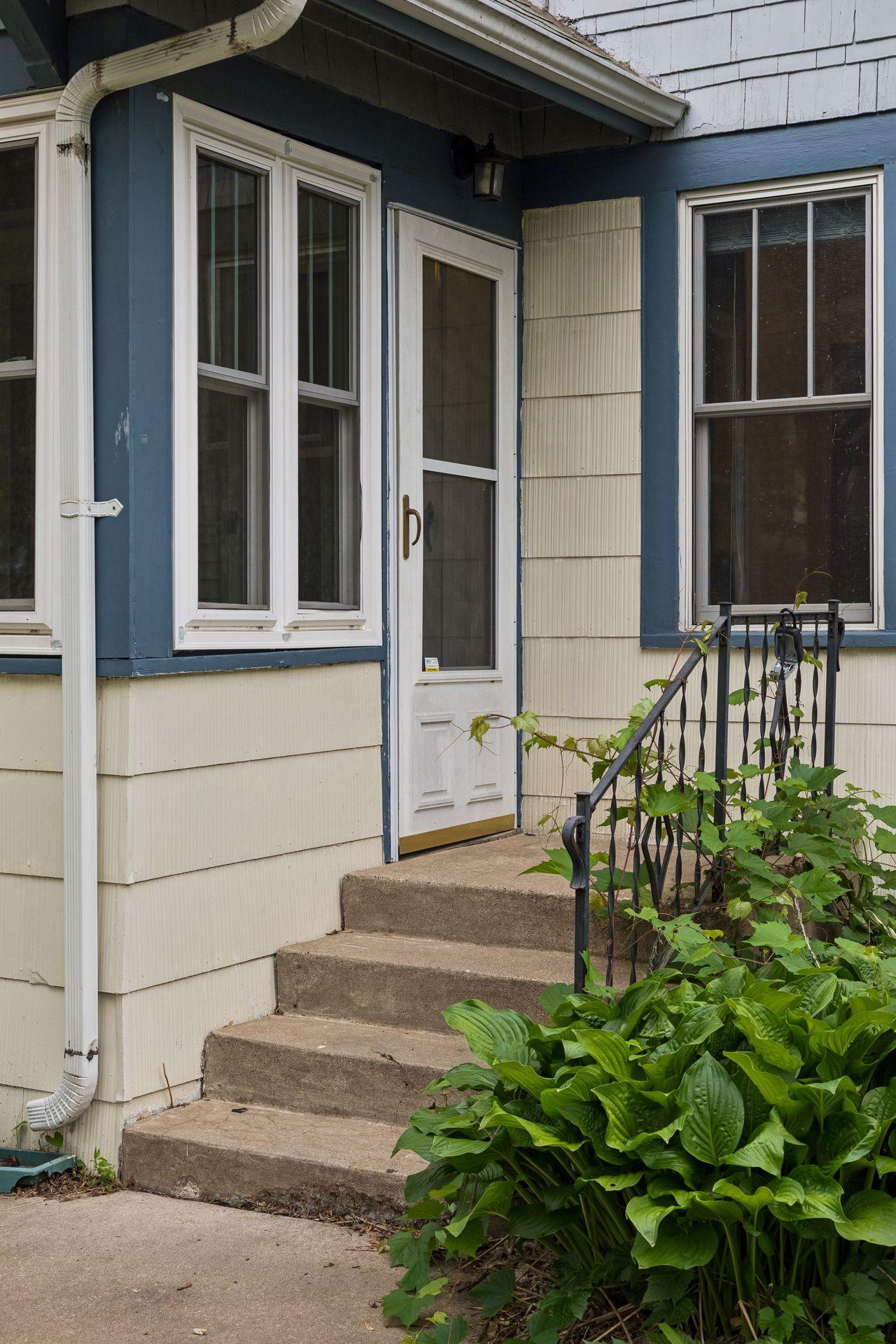 1310 Seminary Avenue
