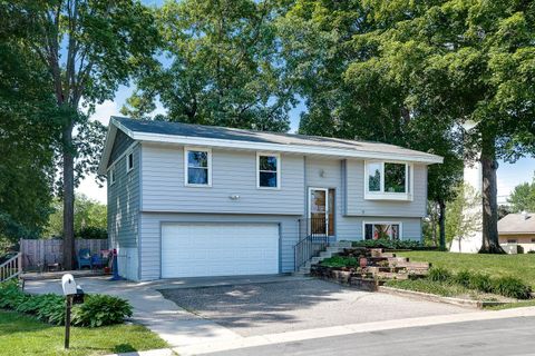 5079 Woodridge Road Mound MN 55364