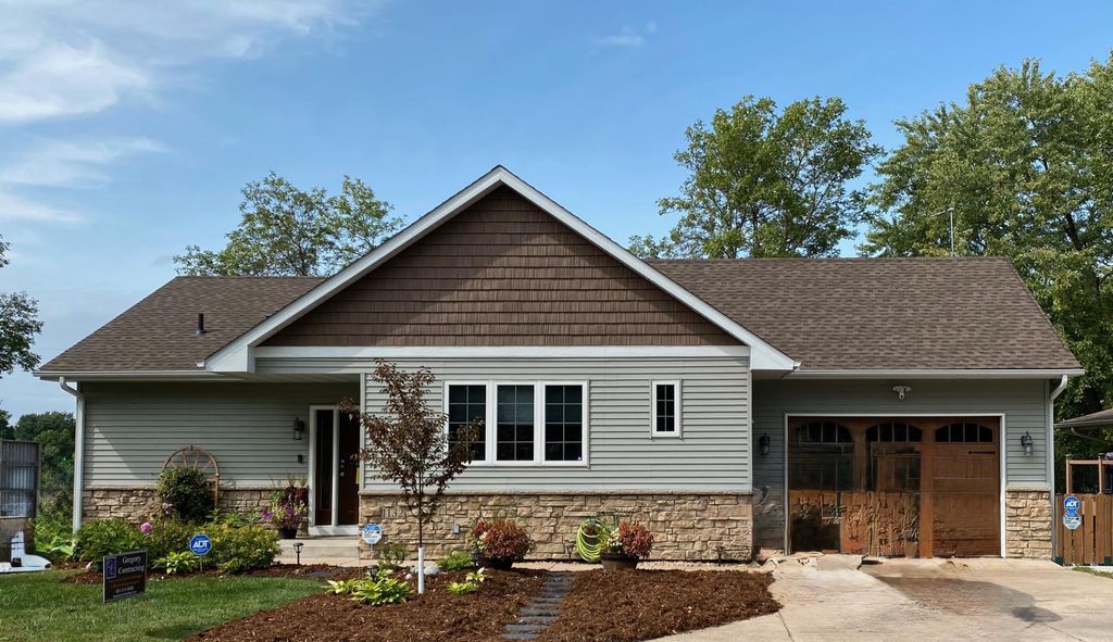 Photo of 1132 Bay Drive SE, Forest Lake, MN 55025 (MLS # 7043877)