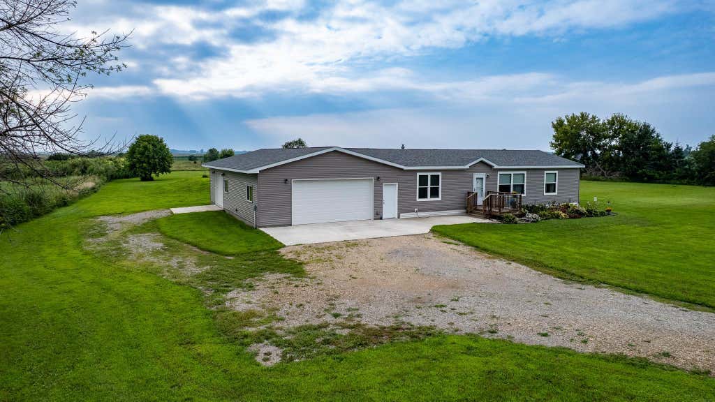 Photo of 21509 700th Avenue, Alden, MN 56009 (MLS # 7126834)