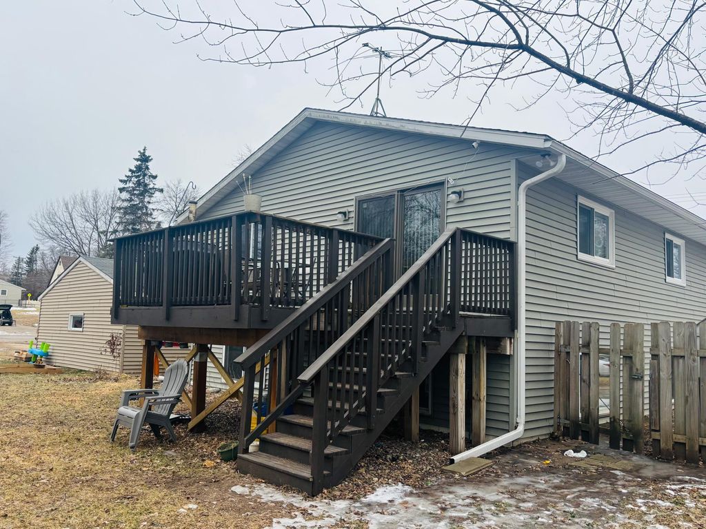 Photo of 907 Pine Street, Hastings, MN 55033 (MLS # 7028336)