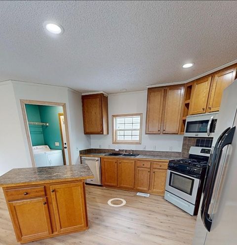 90 Michelle Avenue Chaska MN 55318