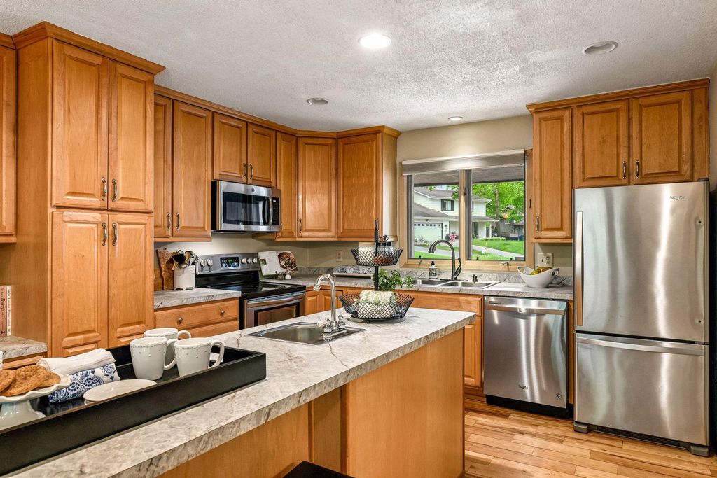 Photo of 18710 28th Avenue N, Plymouth, MN 55447 (MLS # 7056682)
