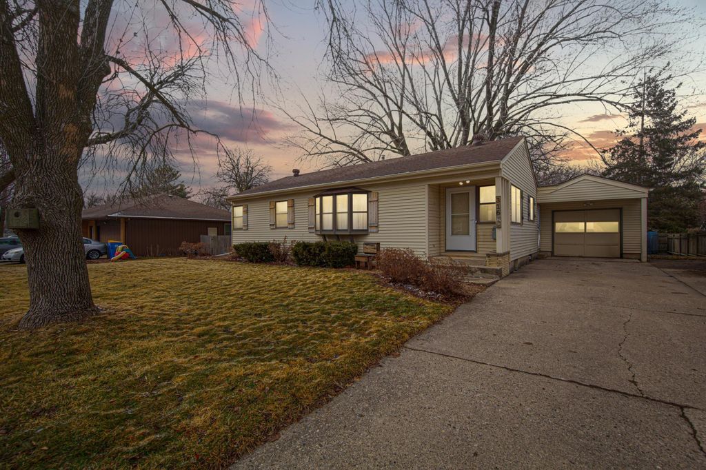 Photo of 316 Murray Street, Owatonna, MN 55060 (MLS # 7033184)