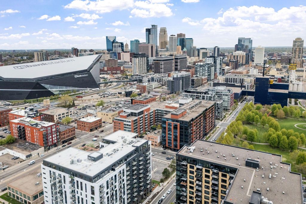 Photo of 215 10th Avenue S #207, Minneapolis, MN 55415 (MLS # 7071940)