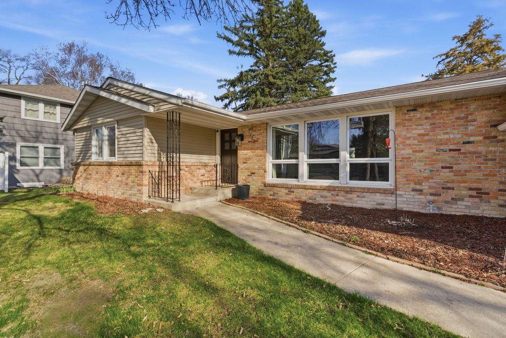 Photo of 1112 Monongalia Avenue SW, Willmar, MN 56201 (MLS # 7059616)