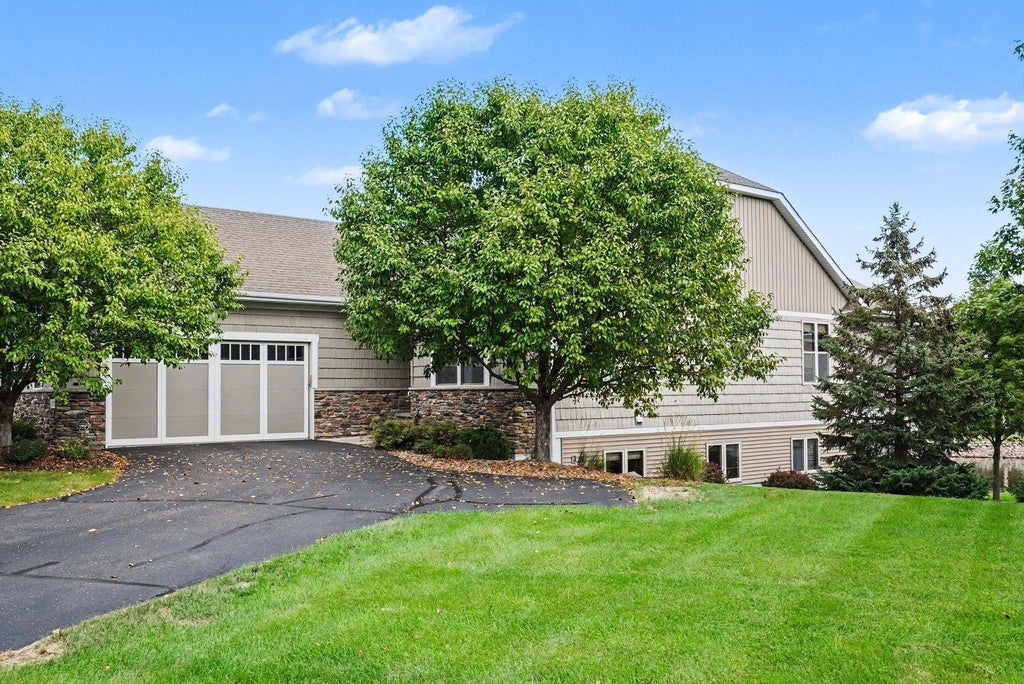 Photo of 10776 Lyndale Bluffs Trail, Bloomington, MN 55420 (MLS # 7130372)