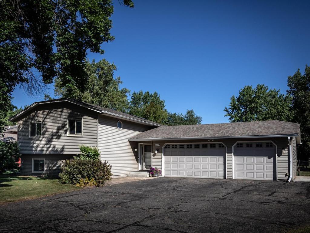 Photo of 10015 Upper 205th Street W, Lakeville, MN 55044 (MLS # 7142865)