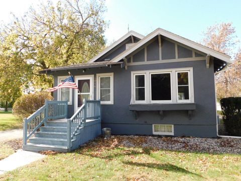 Photo of 1016 Granite Street, Granite Falls, MN 56241 (MLS # 6808310) Photo of 1016 Granite Street, Granite Falls, MN 56241 (MLS # 6808310)