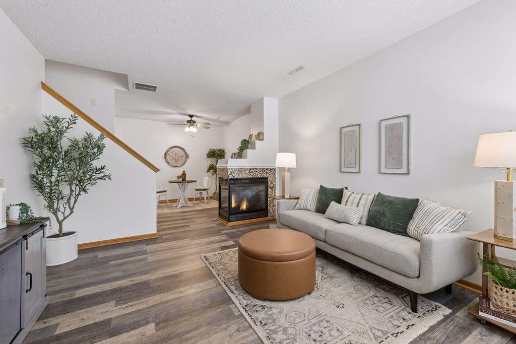 Photo of 1524 Liberty Circle, Shakopee, MN 55379 (MLS # 7120068)