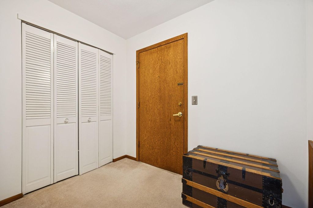 Photo of 5911 Oxford Street #7, Saint Louis Park, MN 55416 (MLS # 7018855)