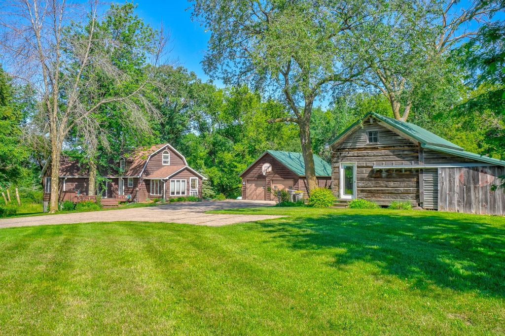 Photo of 512 County Road T, Hammond, WI 54015 (MLS # 7010723)