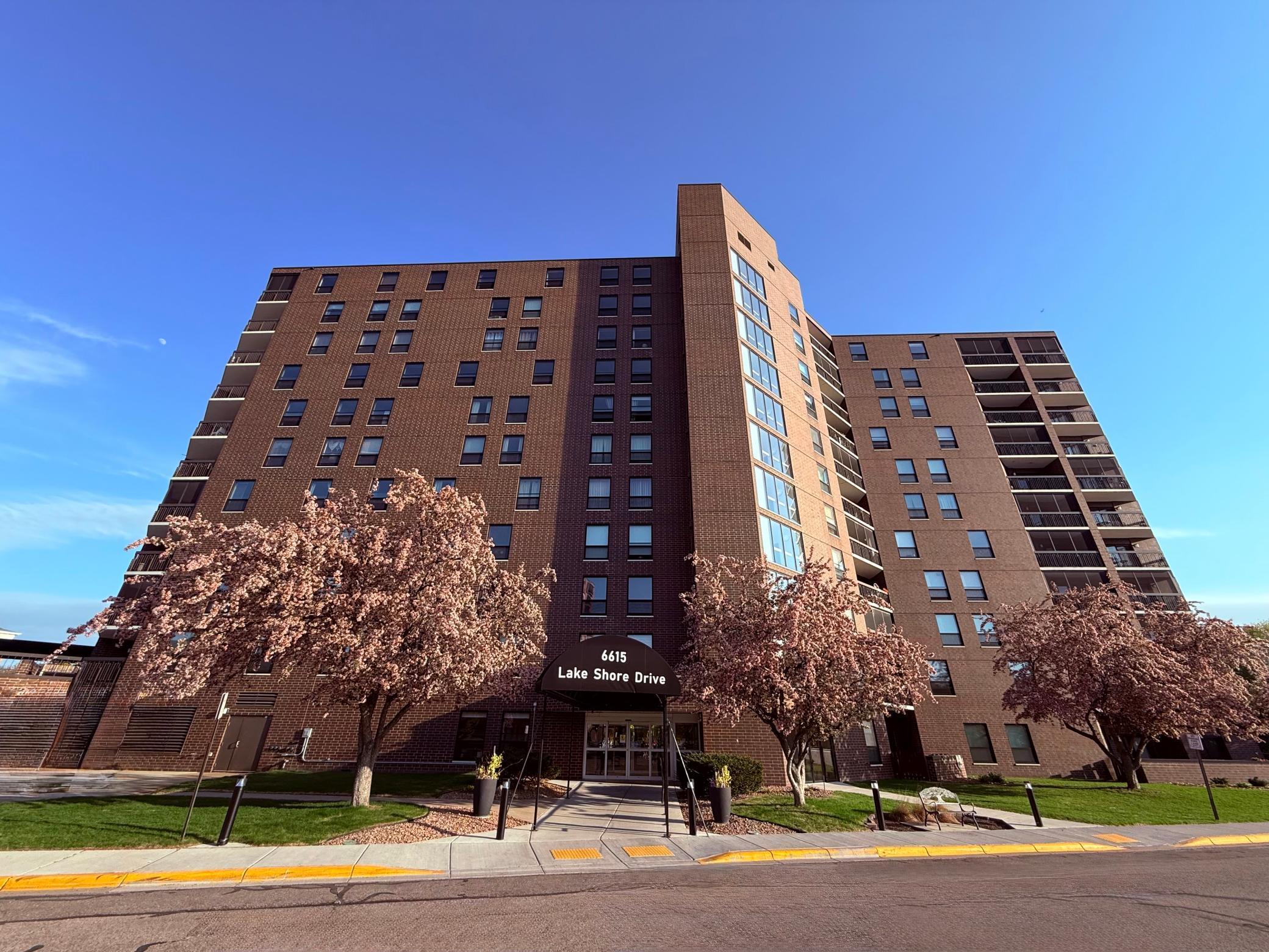6615 Lake Shore Drive S 415
