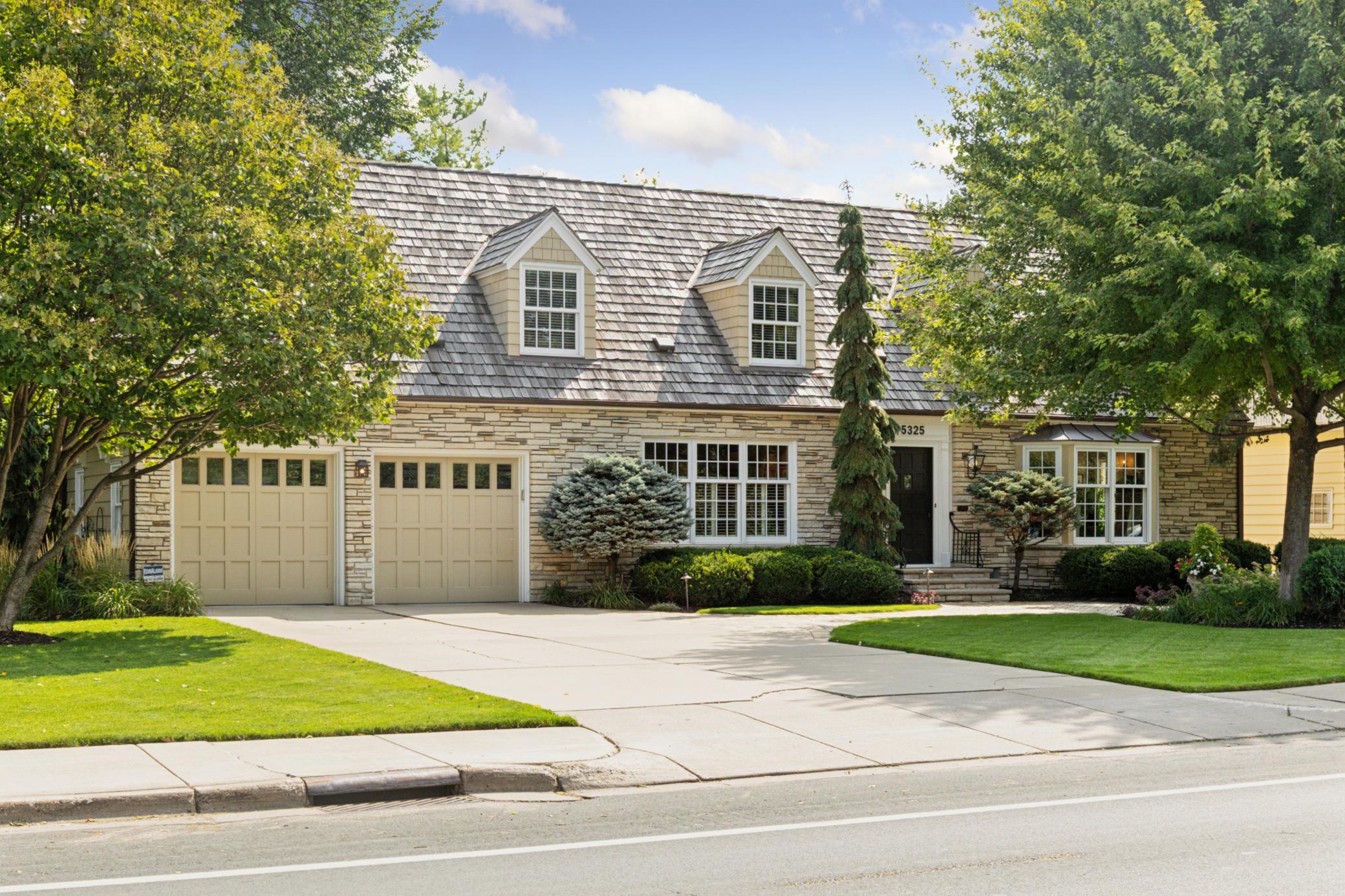 5325 Wooddale Avenue