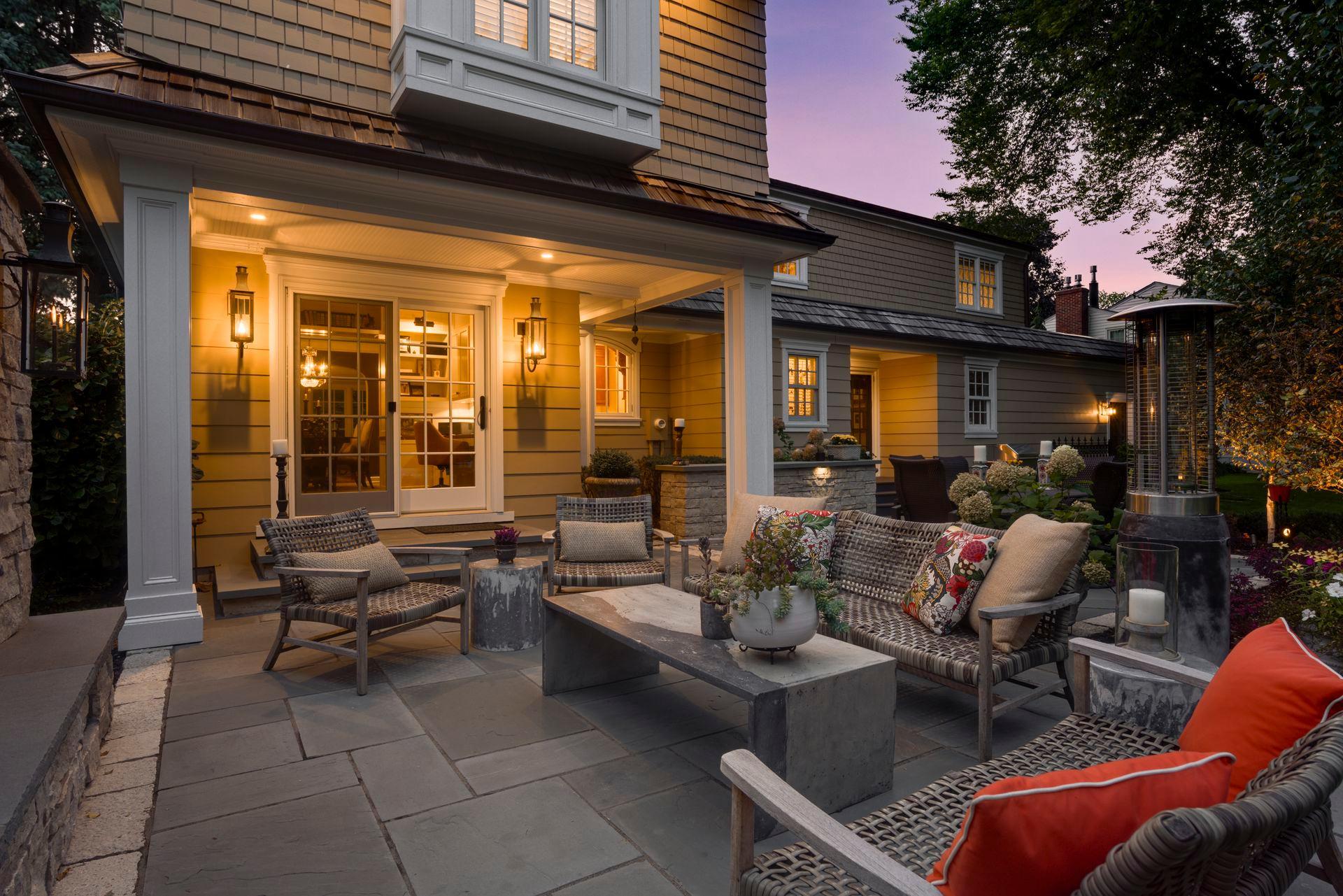 5325 Wooddale Avenue