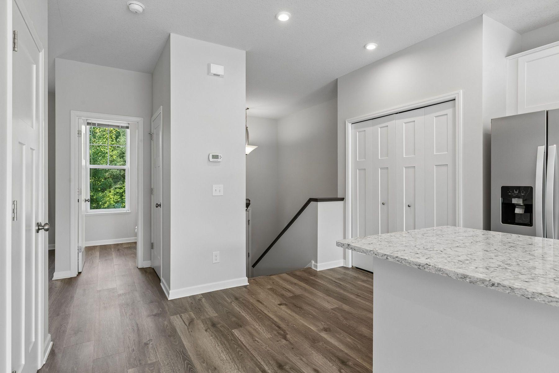 2193 Gateway Curve