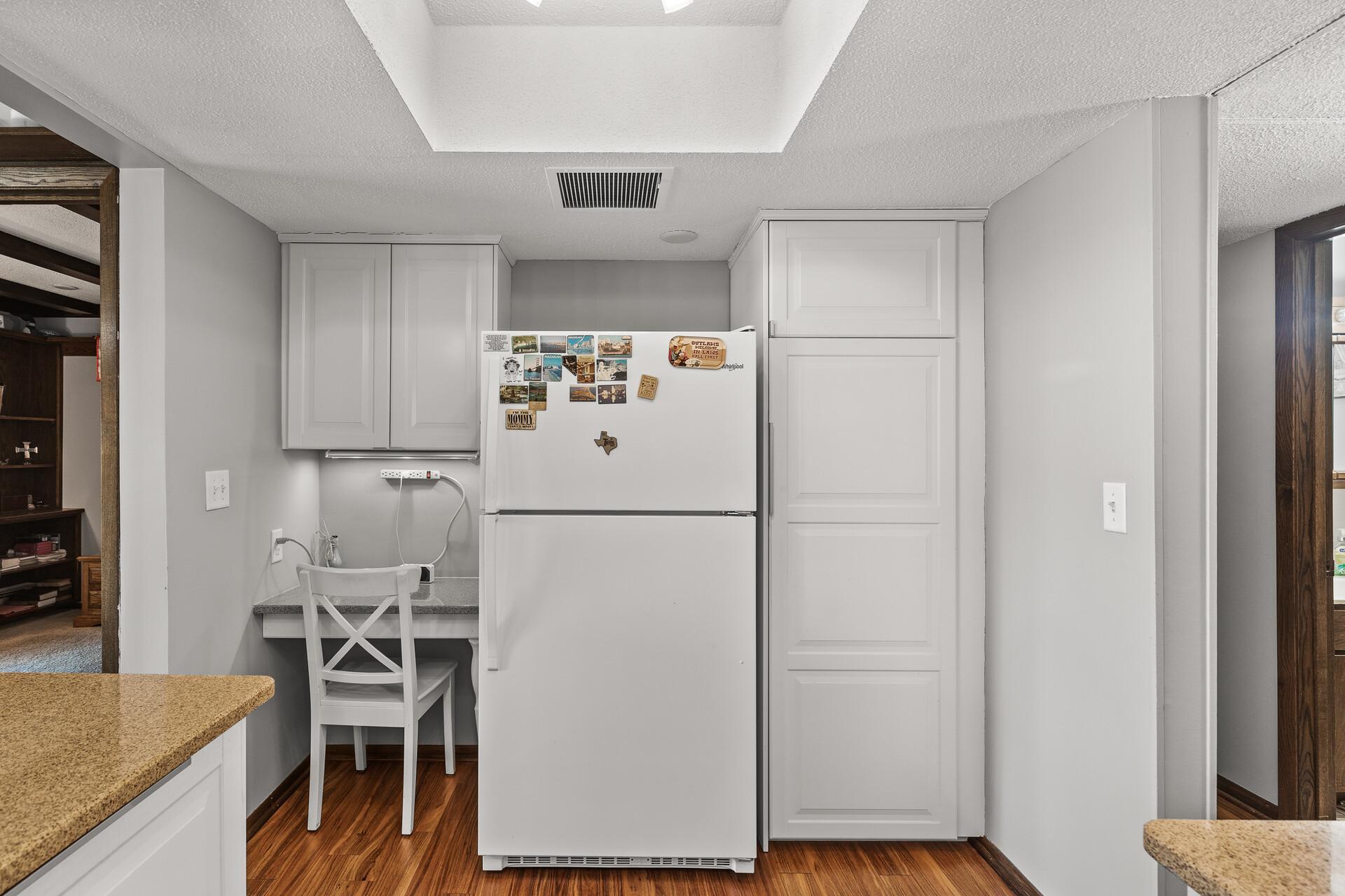 6085 Lincoln Drive 122