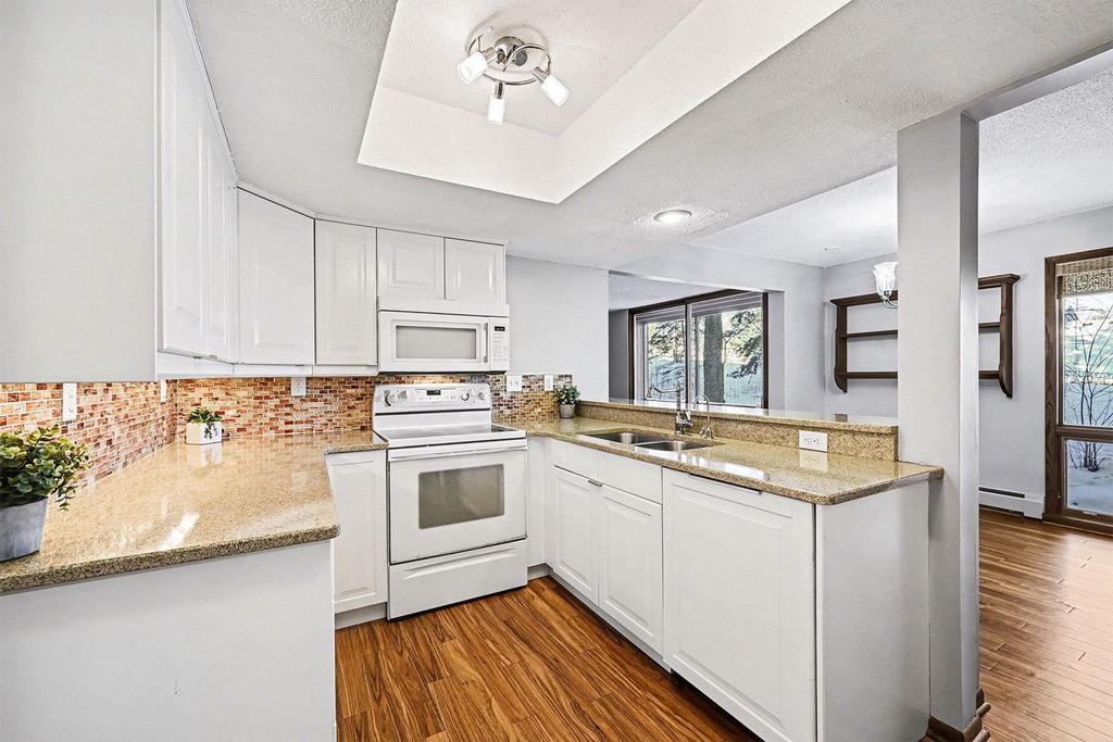 Photo of 6085 Lincoln Drive #122, Edina, MN 55436 (MLS # 7004560)