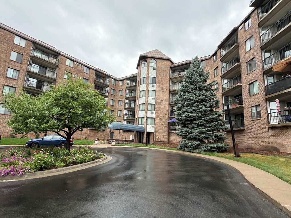 Photo of 2601 Kenzie Terrace #528, Saint Anthony, MN 55418 (MLS # 7119807)