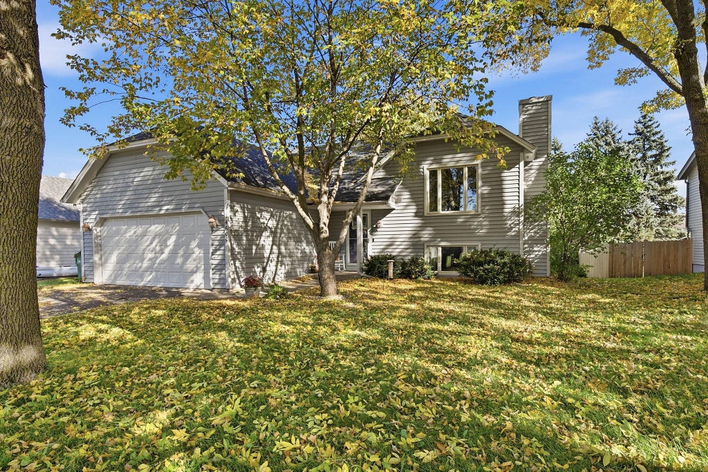 Photo of 14600 Hallmark Drive, Apple Valley, MN 55124 (MLS # 7151281)