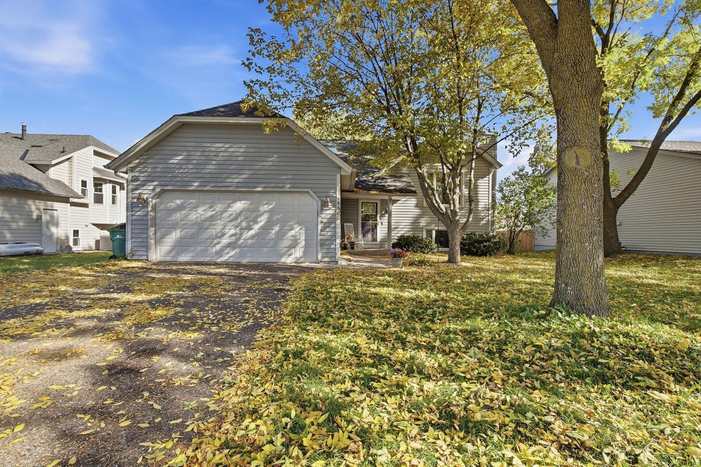 Photo of 14600 Hallmark Drive, Apple Valley, MN 55124 (MLS # 7151281)