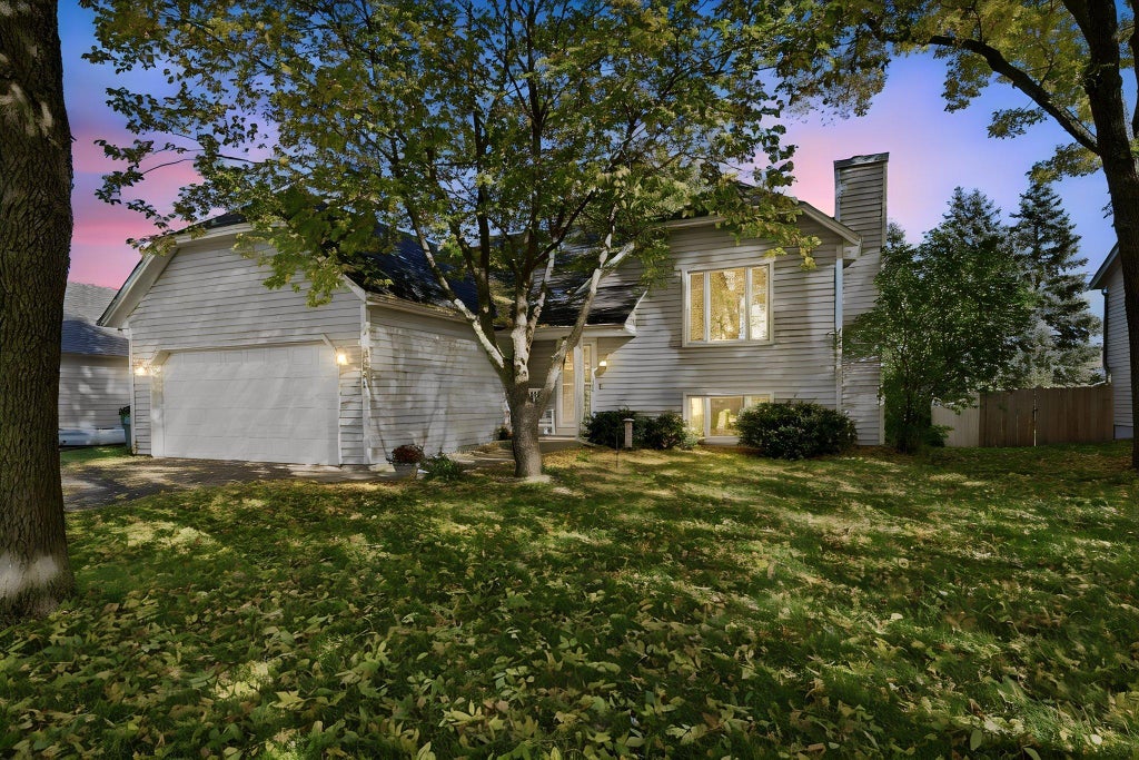 Photo of 14600 Hallmark Drive, Apple Valley, MN 55124 (MLS # 7151281)