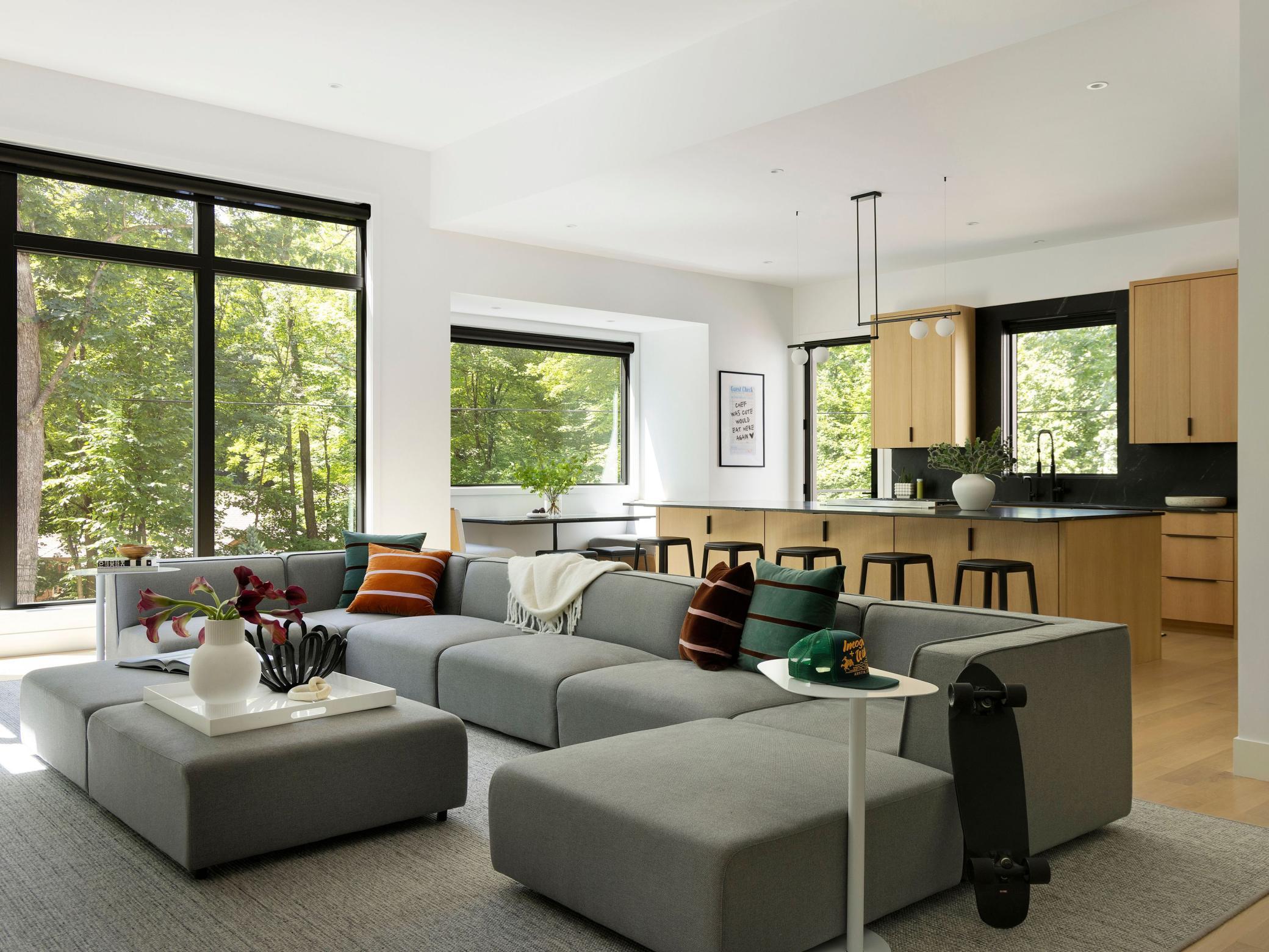 3225 W 54th Street