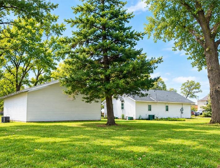 Photo of 327 11th Street S, Sauk Rapids, MN 56379 (MLS # 7145885)