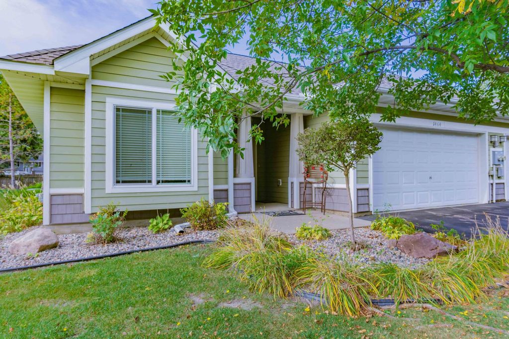 Photo of 1464 Ravoux Lane, Chaska, MN 55318 (MLS # 7062097)