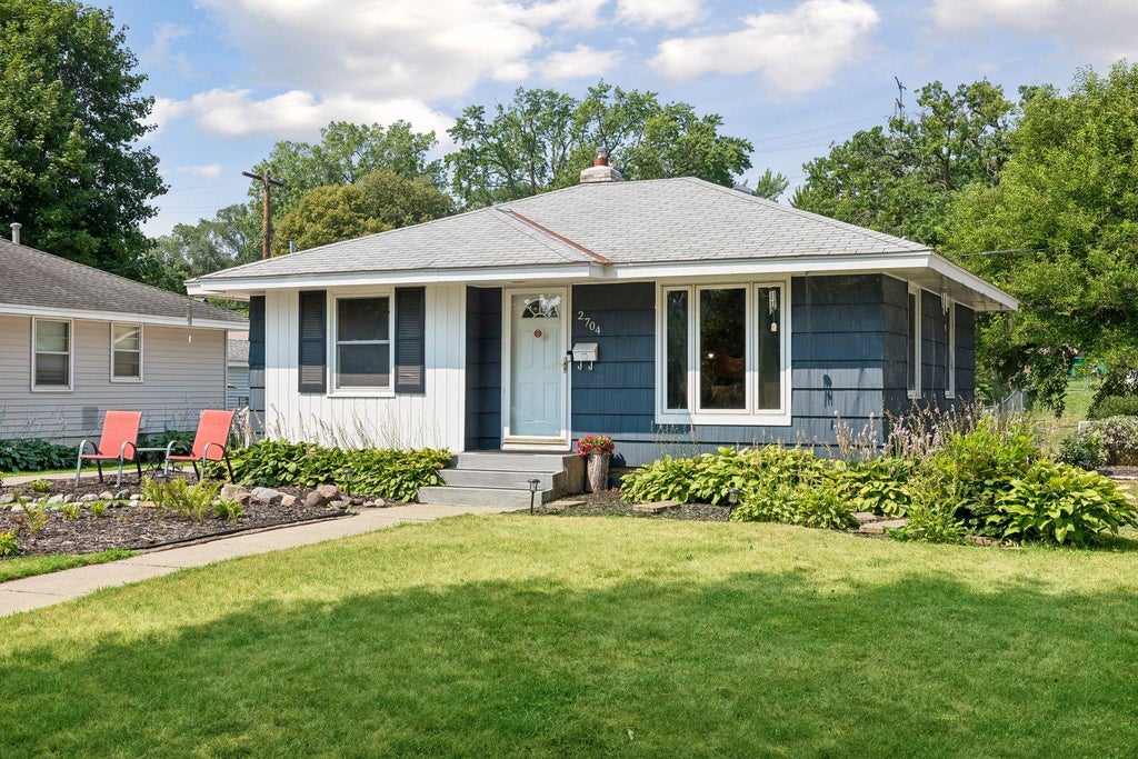 Photo of 2704 Alabama Avenue S, Saint Louis Park, MN 55416 (MLS # 7119368)
