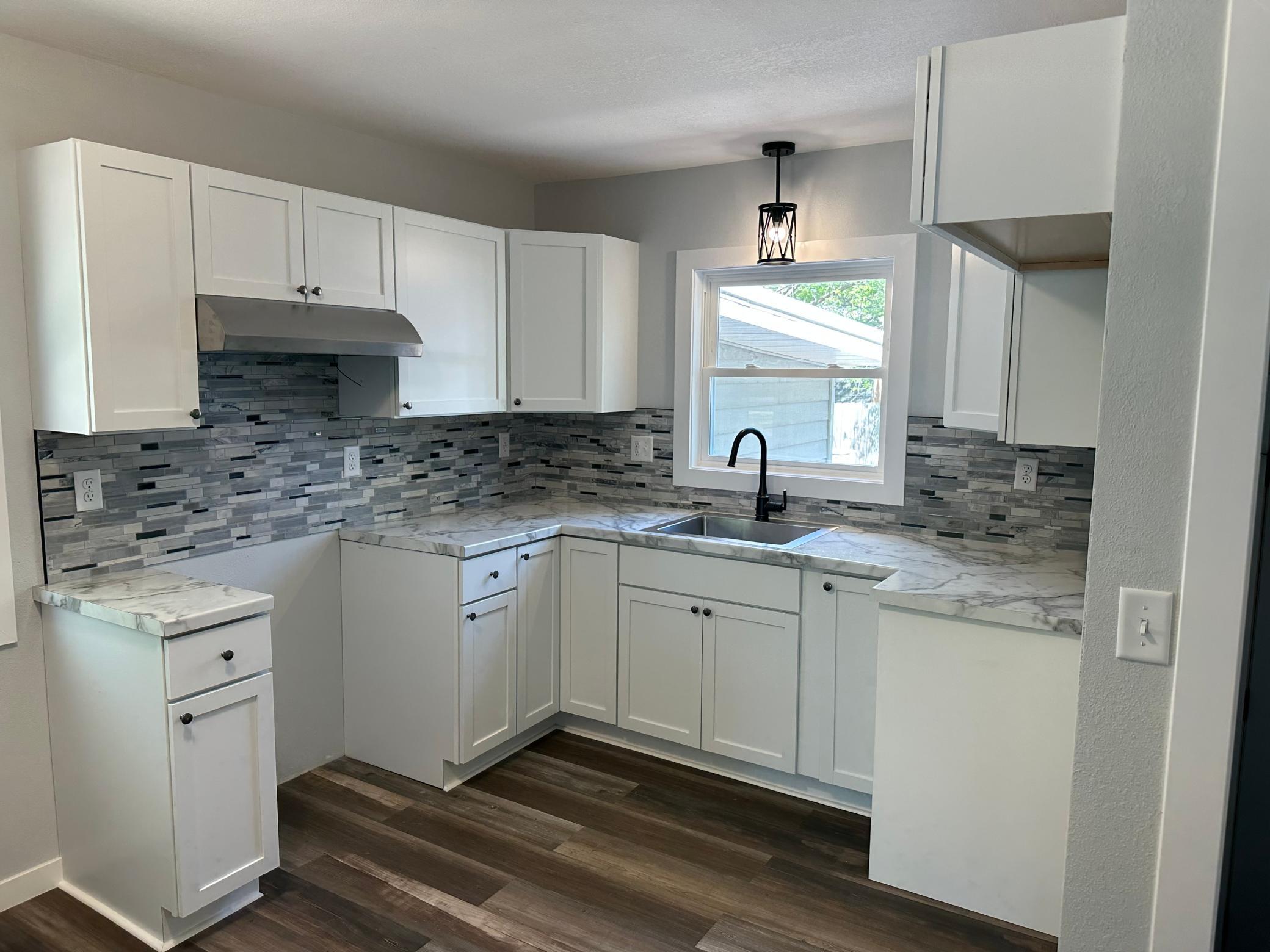 414 Willow Street W