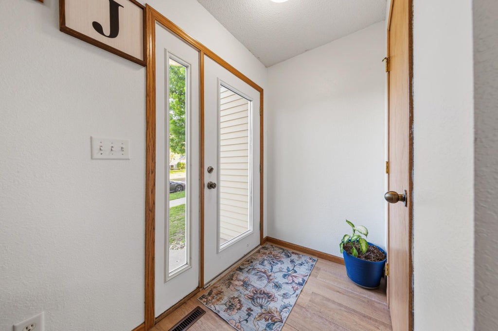 Photo of 601 Bassford Street, Saint Peter, MN 56082 (MLS # 7130593)
