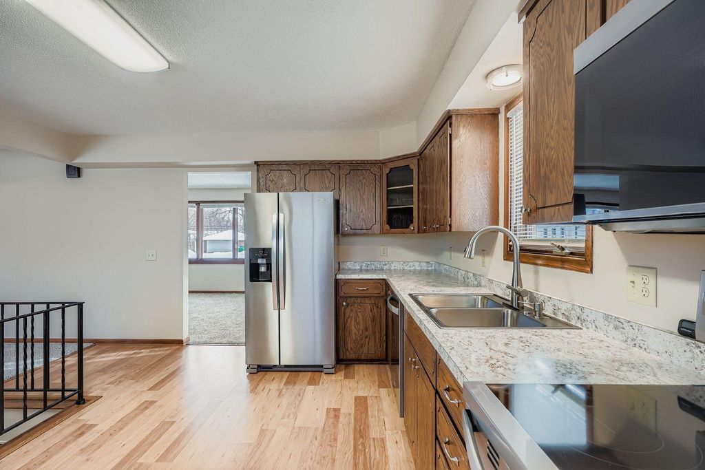 Photo of 4035 Louisiana Avenue N, New Hope, MN 55427 (MLS # 7001355)