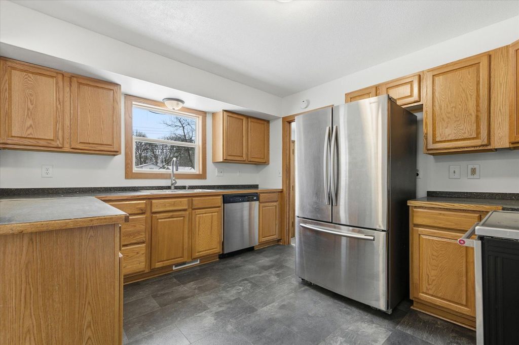 Photo of 6631 Elmwood Drive, Rockford, MN 55373 (MLS # 7004406)