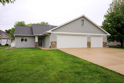 Photo of 1367 Heritage Avenue NW, Hutchinson, MN 55350 (MLS # 7068425)